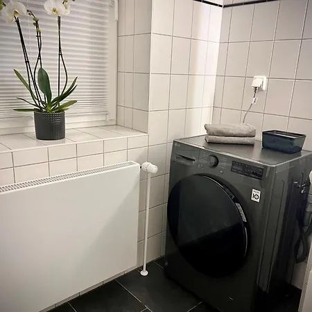 Zuhause Am Mit Sonnenbalkon In Strand- Und Altstadtnaehe Apartment